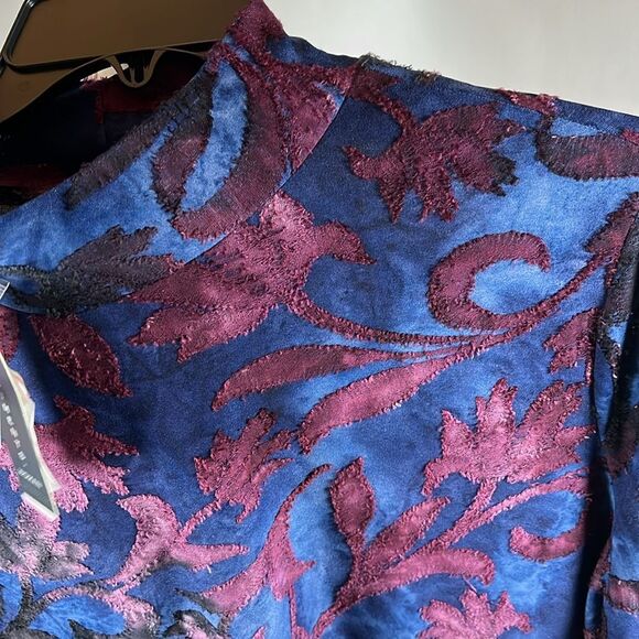 Investments Floral Tie Dye Long Navy Sleeve Top Size 2X - Picture 5 of 5